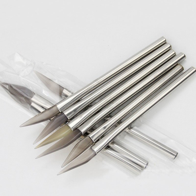 玛瑙燃烧器与钢手柄刀形状