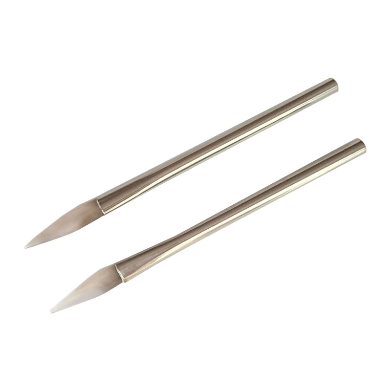 玛瑙烧伤器与钢手柄剑形状